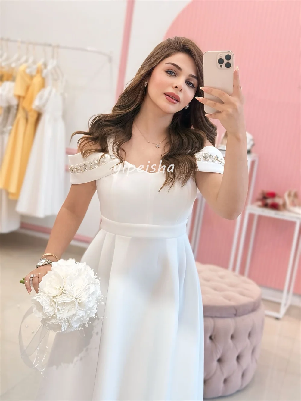 Maßgeschneiderte, formelle, passende Jersey-Strasssteine, A-Linie, schulterfreie Midi-Kleider, maßgeschneiderte Anlasskleider, moderner Stil, Mode