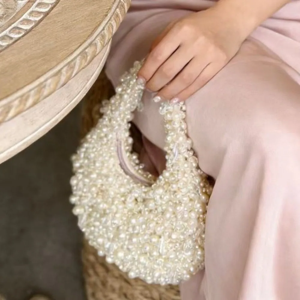 

Luxury Pearls Bags for Women Handbag Handmade Woven Shoulder Bag Elegant Party Wedding Evening Bag Half Moon Clutch Bags Ladies