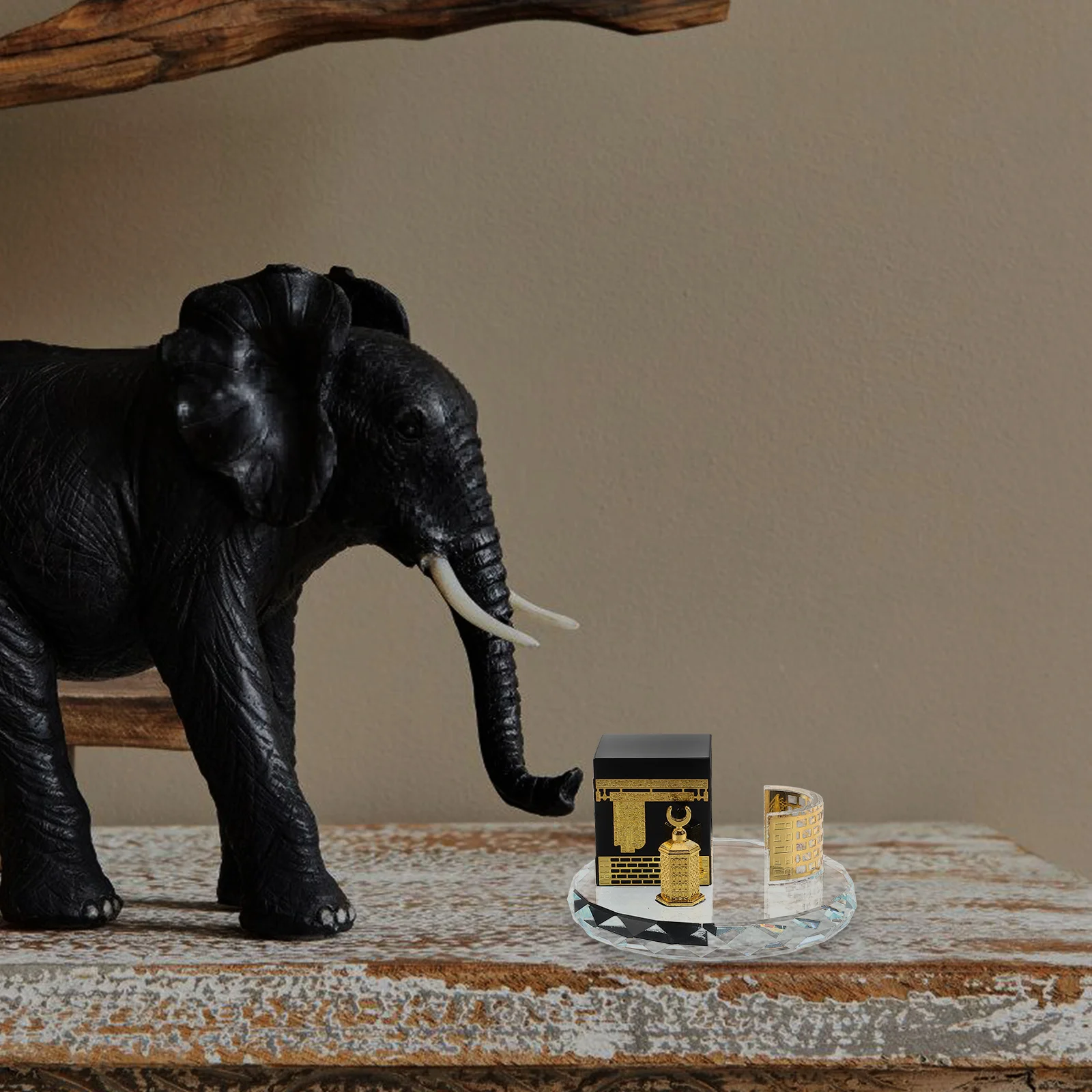 

Exquisite Crystal Display Islamic Art Craft for Home Decor Tabletop Vehicle Ornament from Saudi Arabia Crystal