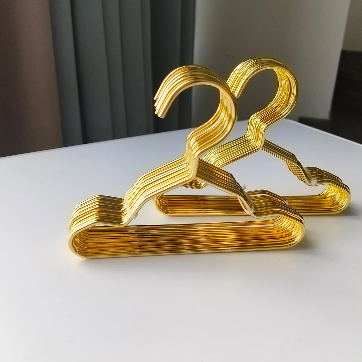 

10pcs Pack Pet Apparel Hanger Mini Doll Hanger Small Metal Clothes Hanger Teddy Dog Cat Puppet Doll Pet Store Clothes Support