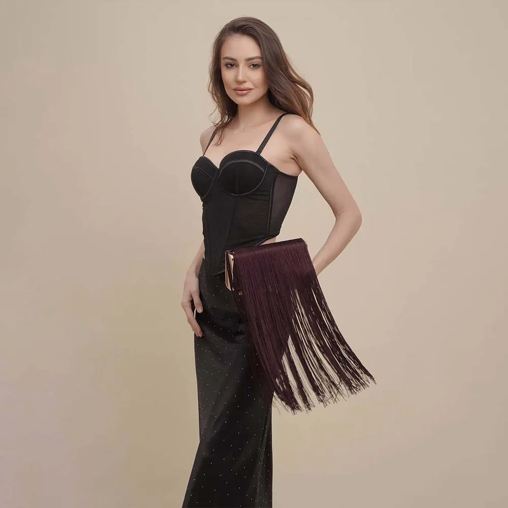 

High - end trendy vintage large - capacity tassel woven shoulder and cross - body ladies' fashion clutch for daily versatility