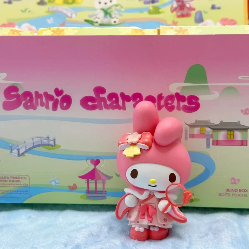 Miniso Sanrio nueva rima flor ropa serie caja ciega Kuromi Melody Pochacco figura de acción ornamento modelo juguete regalo de cumpleaños