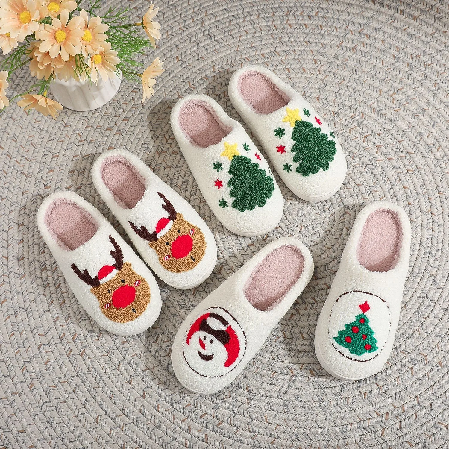 Winter Warm Slippers Christmas Elk Plush Slippers Santa Claus Snowman Xmas Tree Slippers Plush Cotton Shoes for Indoor Bedroom