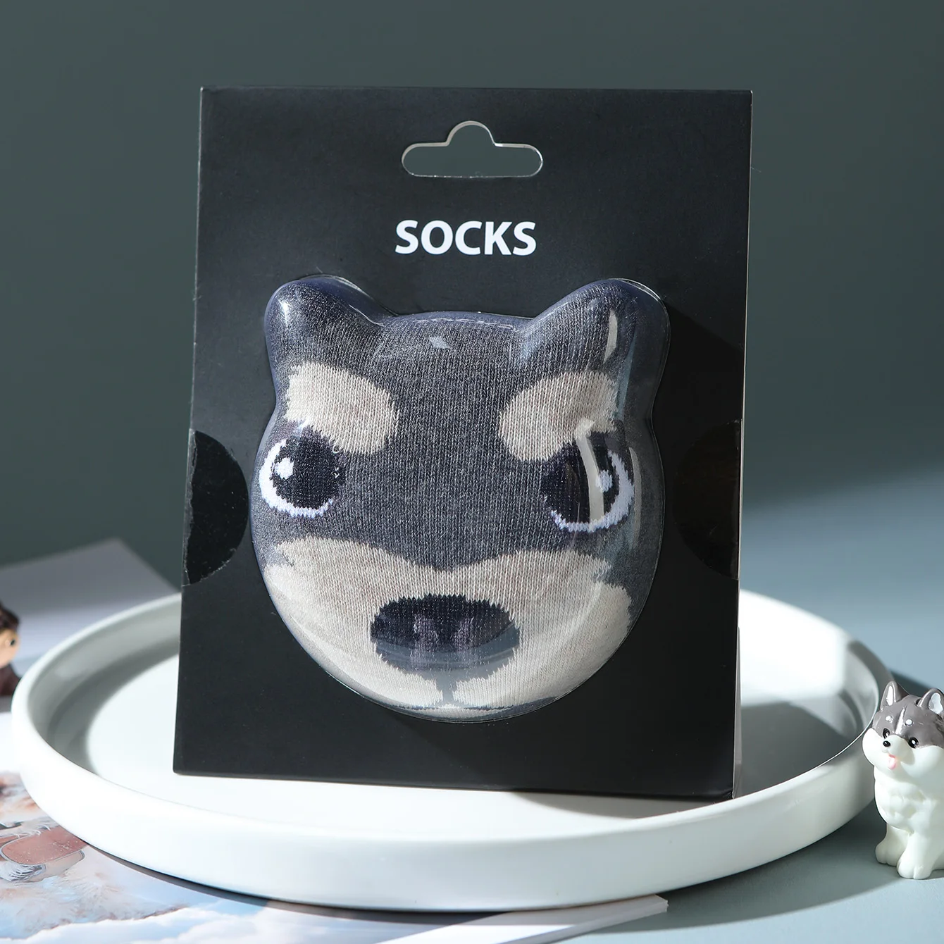 1 pair of unisex mid-calf socks with a novel and interesting animal dog design, gift box socks, creative socks, fashionable and trendy style, comfortable and breathable, suitable for parties, casual wear, Valentine's Day, Halloween, birthdays, Christmas, New Year, Thanksgiving, autumn and winter, all-season style, creative gift box