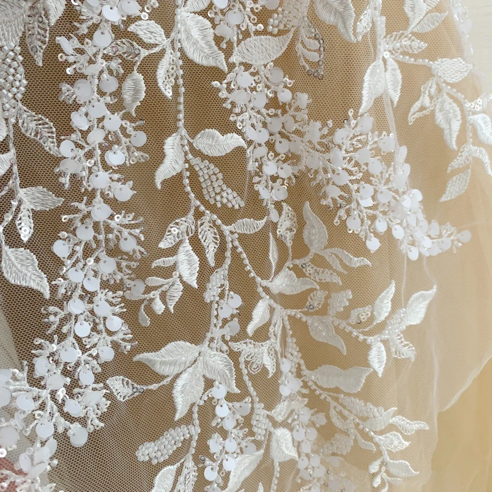 أوراق الغابة البيضاء الجديدة، نسيج الدانتيل المطرز، الزهور الكبيرة، ملحقات تزيين خلفية فستان الزفاف المصنوعة يدويًا