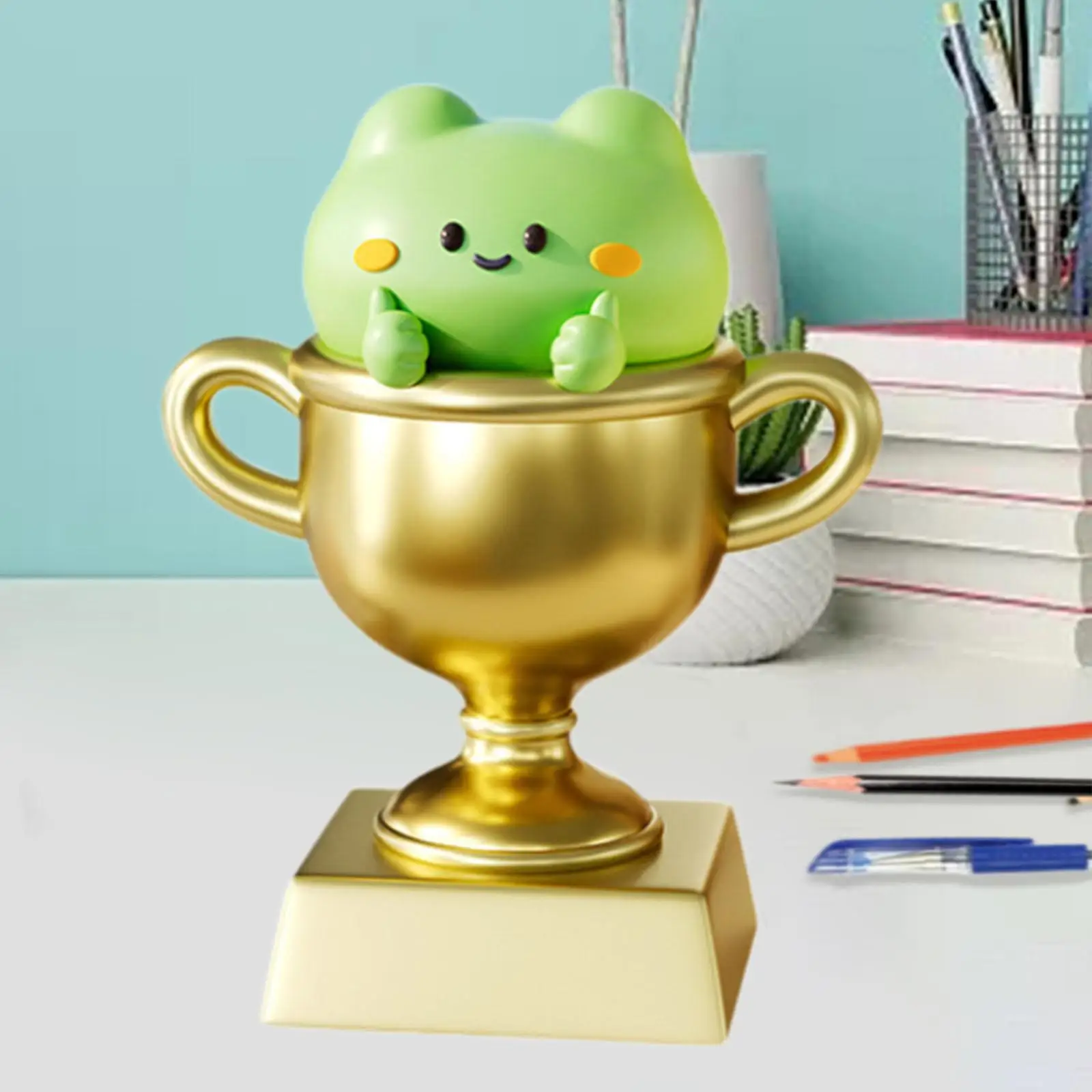 Trophy Decor Statue Resin Gold Finish for Football Baseball Party Favor Reward Prize Classroom Appreciation Gift Decoration