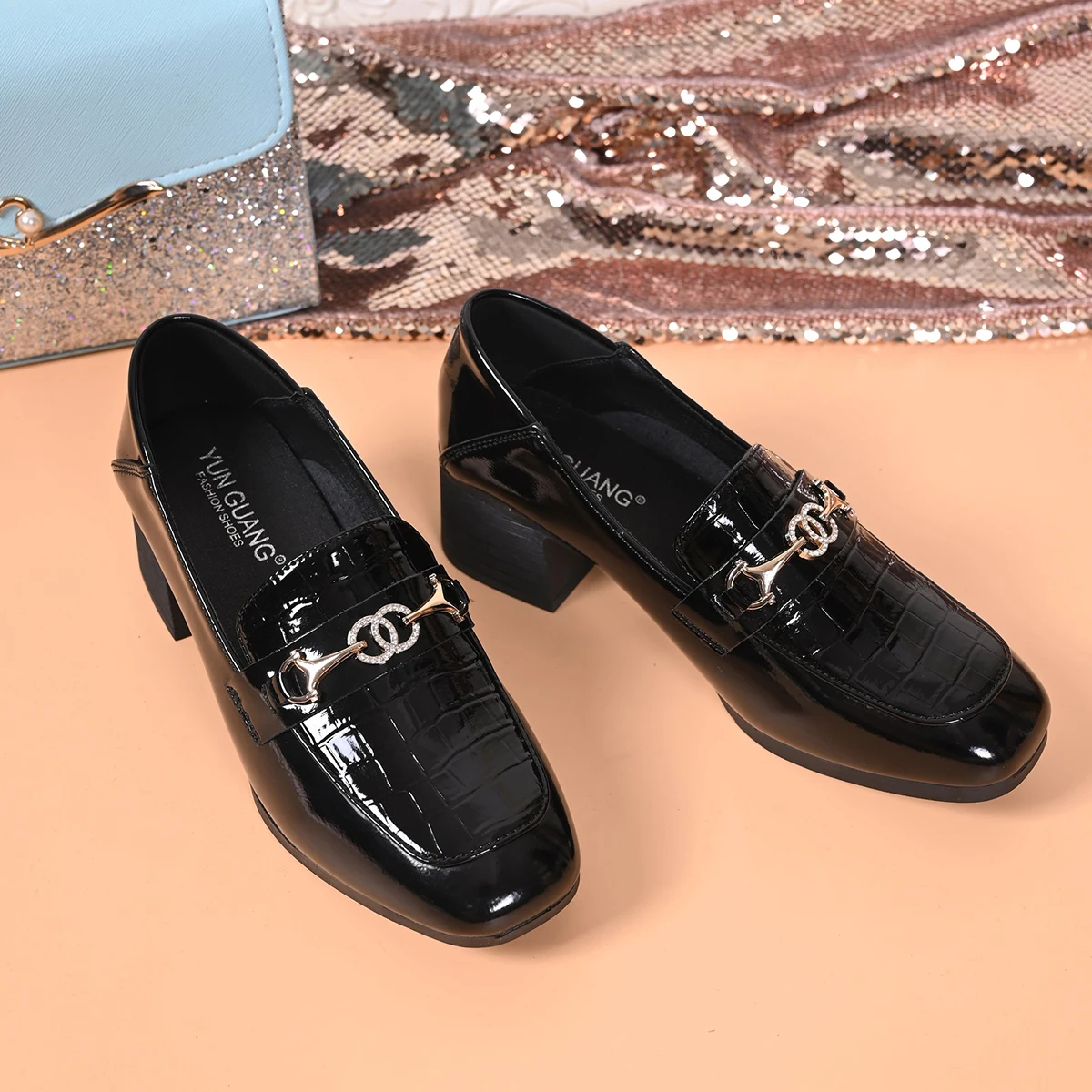 2025 ربيع الخريف ساحة تو كعب سميك أحذية عمل أنيقة للنساء المألوف جديد مريح مأدبة عالية الكعب المتسكعون