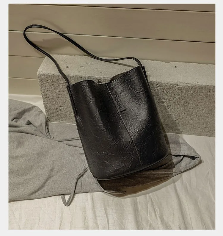 New bucket bag pleated large capacity shopping bag 2022 Korean version of single shoulder bag