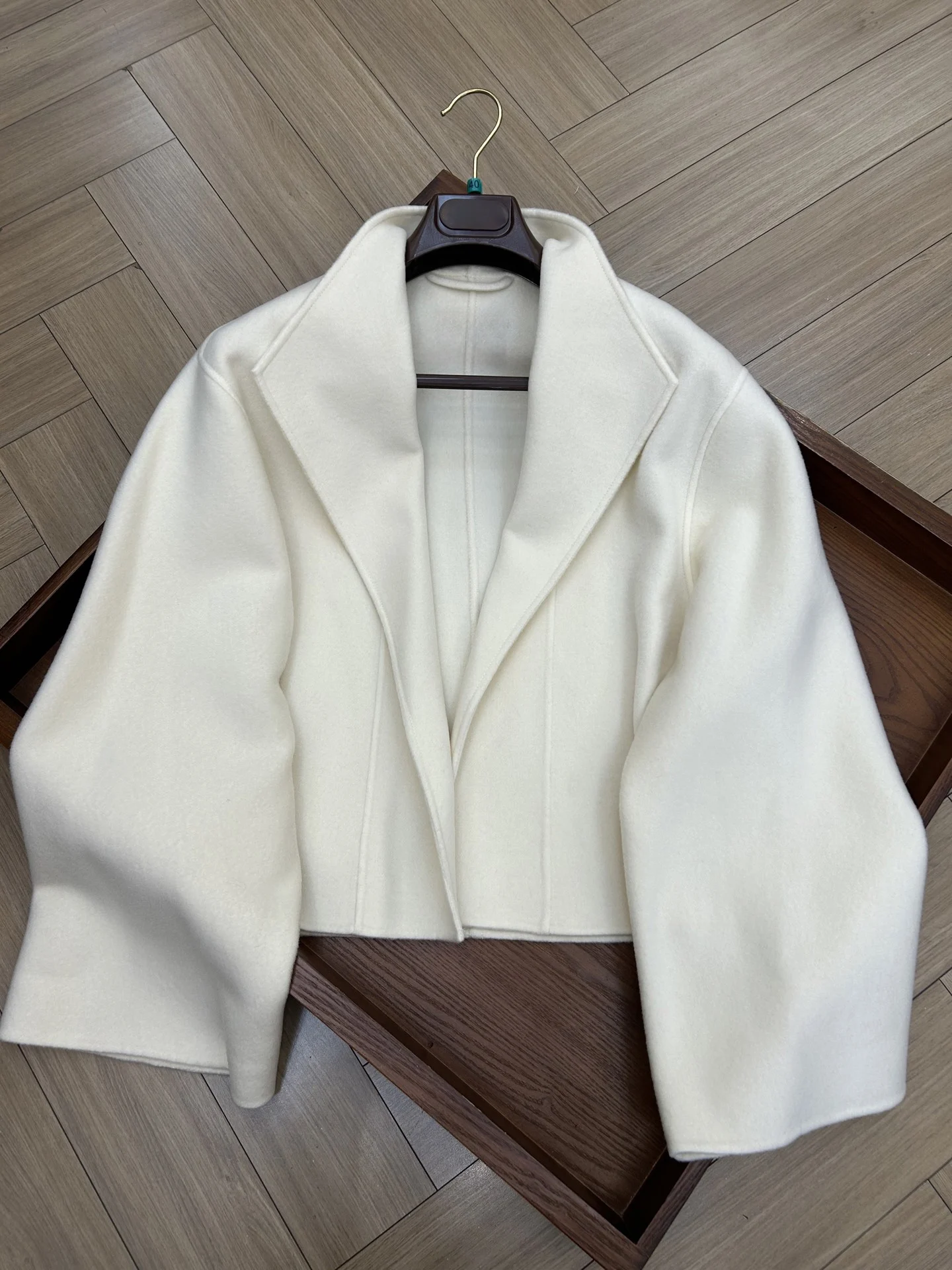 Women's High-Quality, Stylish, Cream-White Double-Faced Wool-Cashmere Short Coat – Autumn 2026 New Arrival