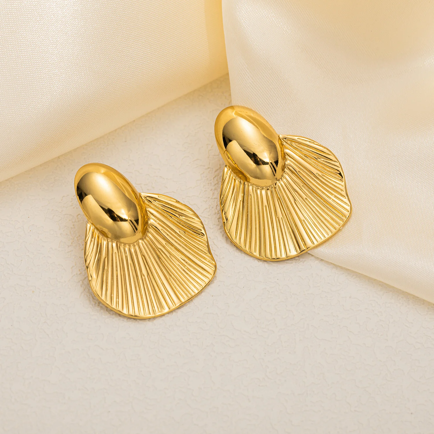 Vintage Gold Color Irregular Geometric Earrings For Women Stainless Steel Ginkgo Leaf Love Heart Shaped Earring Party Jewelry