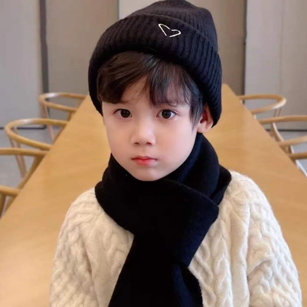 

Love Heart Embroidery Knitted Hat Scarf Set Solid Color Korean Style Winter Pullover Cap Windproof Anti-cold Neck Warmer Set