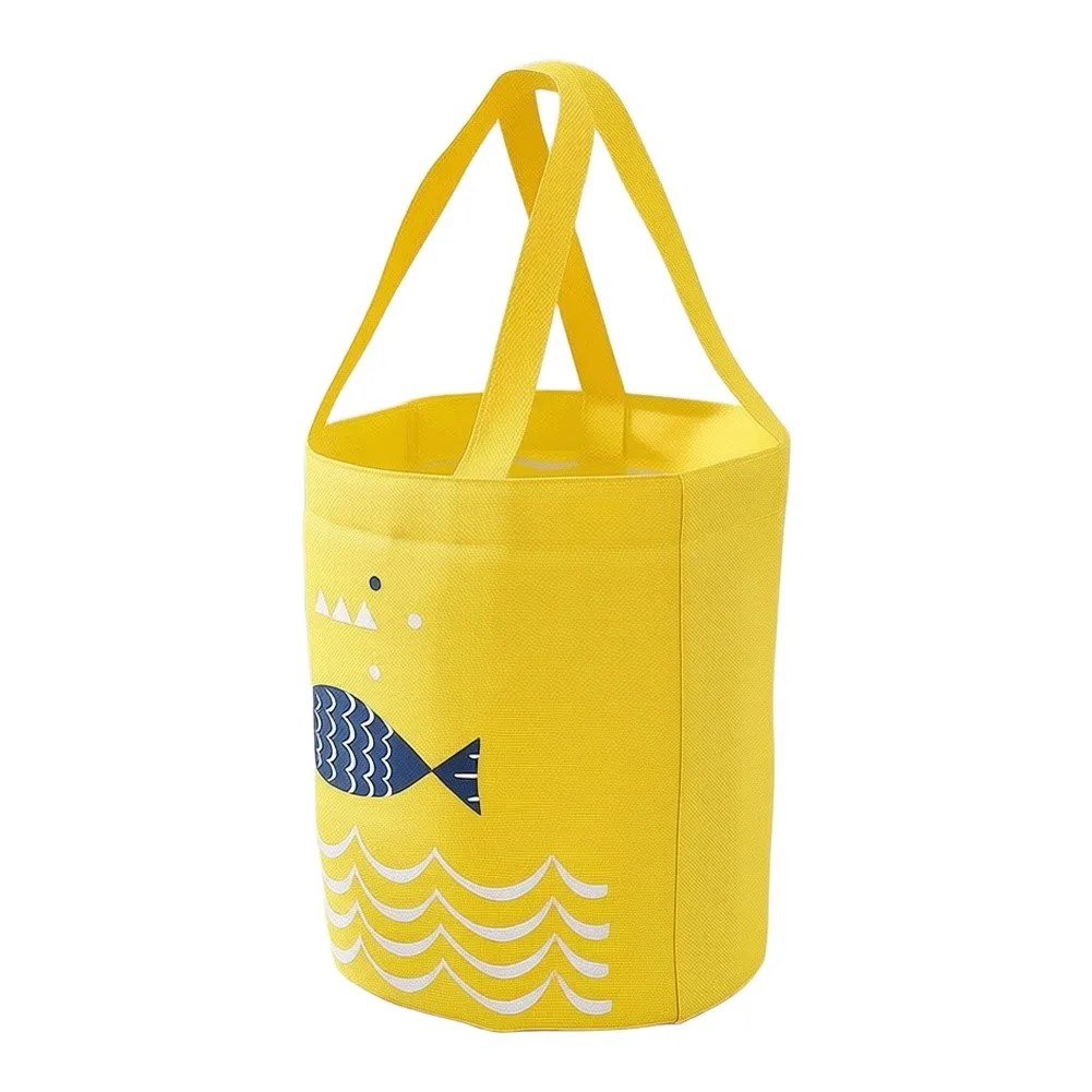 Insulated Lunch with Robust Outer Fabric and Reflective Foil Interior to Maintain Food Temperature During Travel