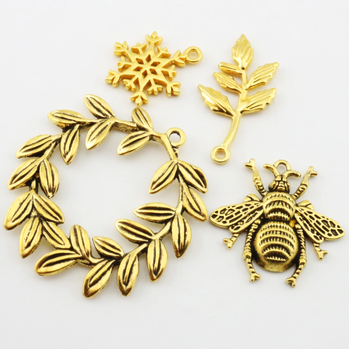 10 sztuk Charms gałązka oliwna płatek śniegu liść pszczół antyczny brąz kolorowe wisiorki DIY do tworzenia biżuterii brelok Handmade Craft — zdjęcie 4