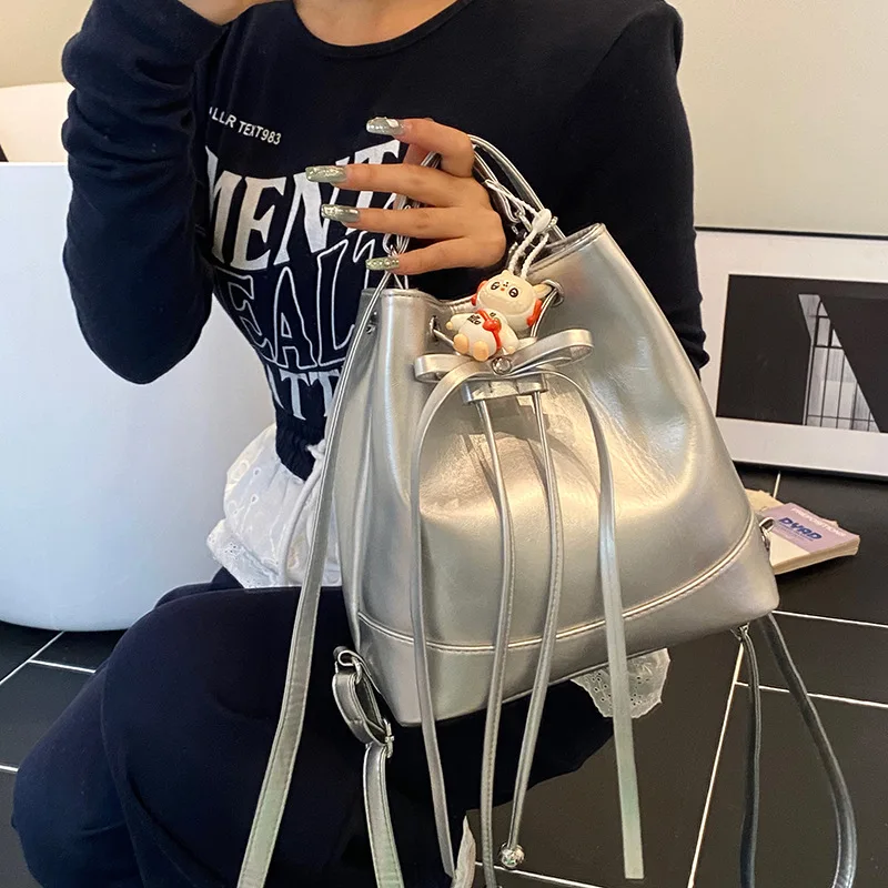 

Elegant 2025 Commuter Bucket. This chic drawstring crossbody combines sophisticated style with perfectly practical capacity.