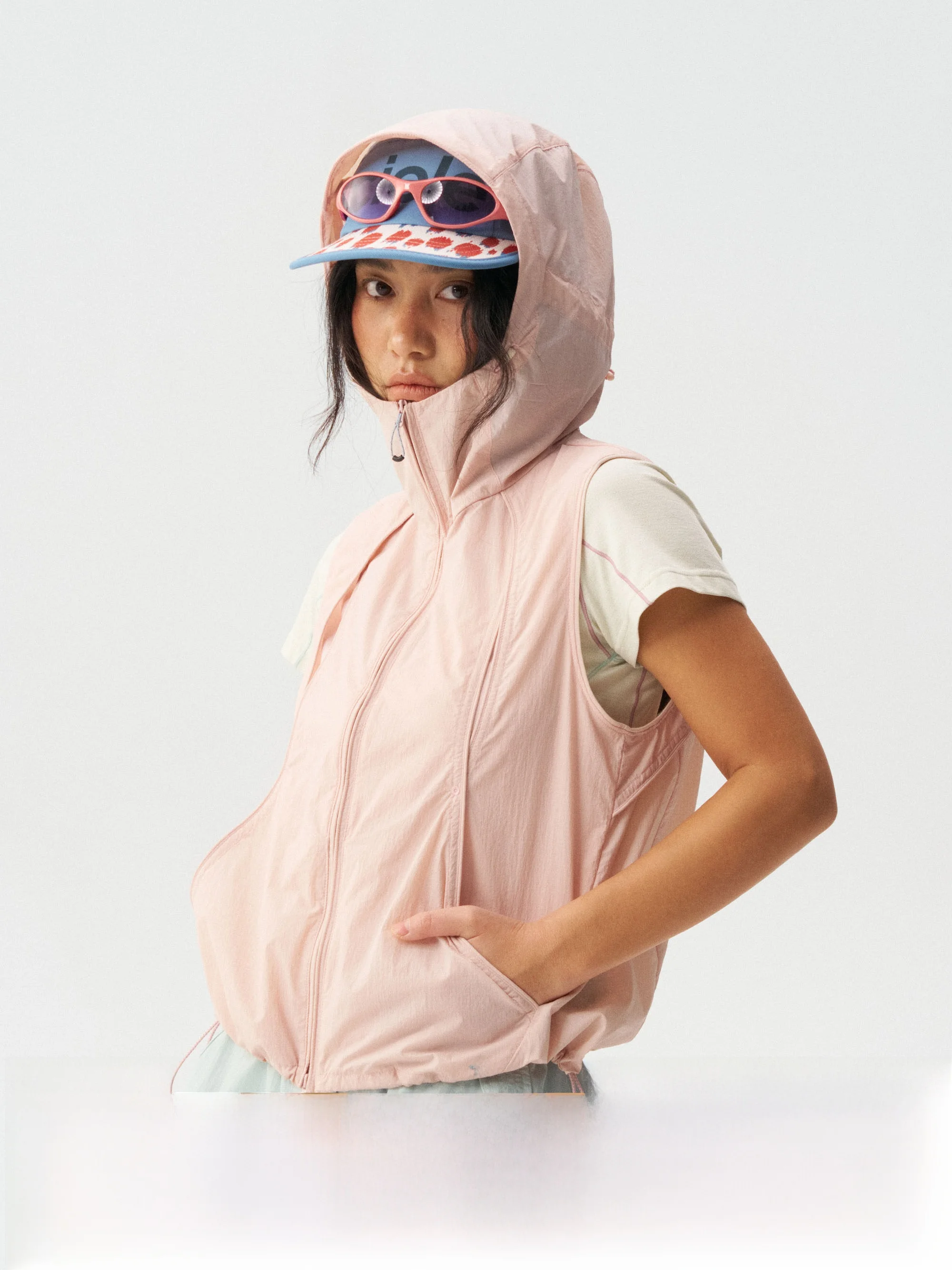 

Женская дышащая водонепроницаемая куртка-жилет UPF50 для активного отдыха, легкая, влагоотводящая, повседневная, весенняя, модная