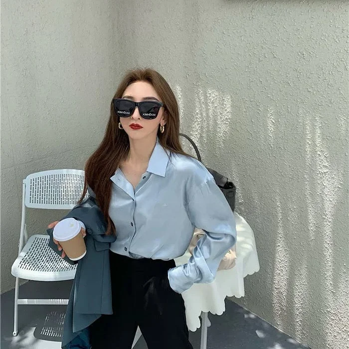 

Ретро-рубашка в гонконгском стиле, свободного кроя, с длинными рукавами, из синего атласа, женская повседневная верхняя одежда с воротником и пуговицами