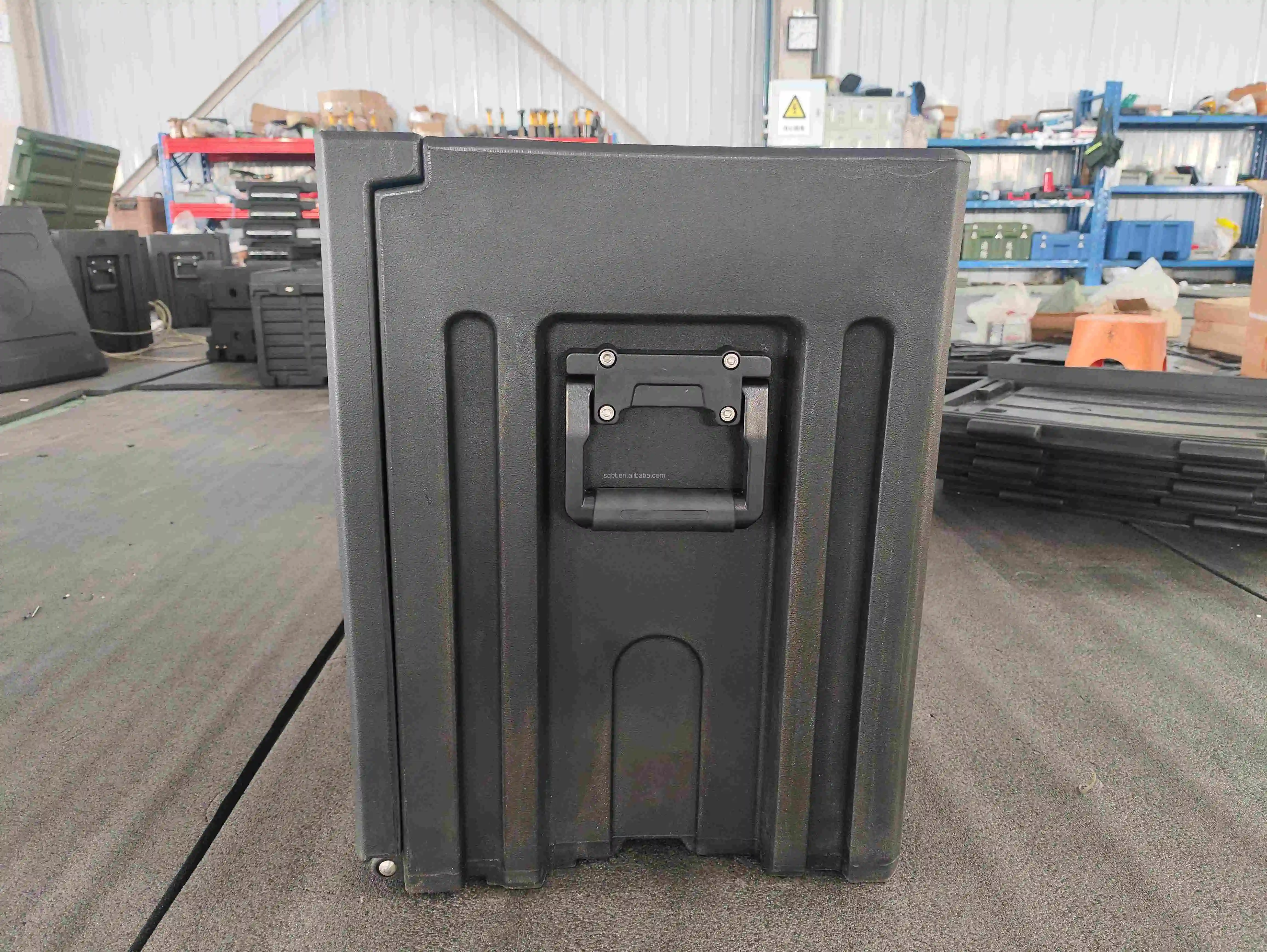 15U Rack Case, Rotomolded Plastic Waterproof Transit Case, Shockproof Audio Rackmount for Amplifiers, Heavy Duty Equipment Case