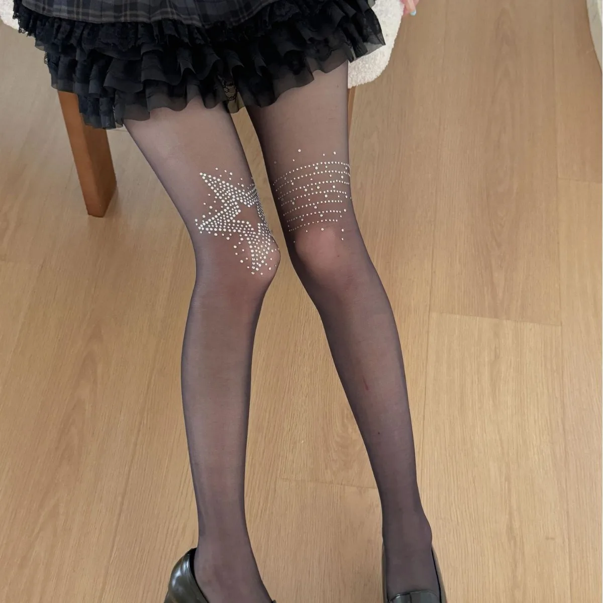 

Spring and Summer New Products Star Hot Diamond Black and White Stockings Sweet Wind Can Cut Pantyhose Black Stockings
