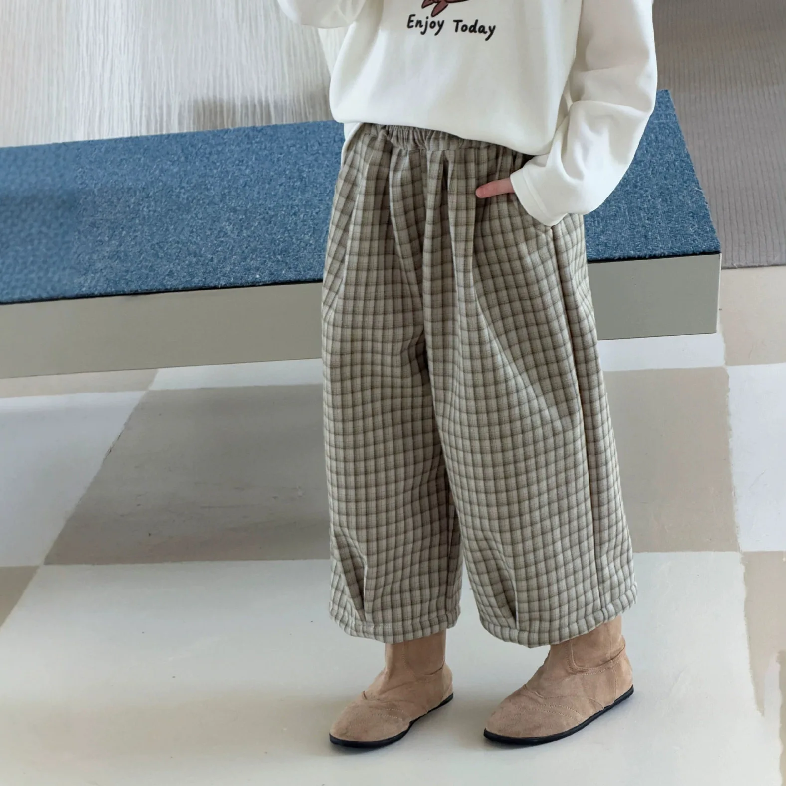 Girls' Plush Retro Checkered Plaid Fashion Pants Korean Version Nine Point Casual Pants Loose Style