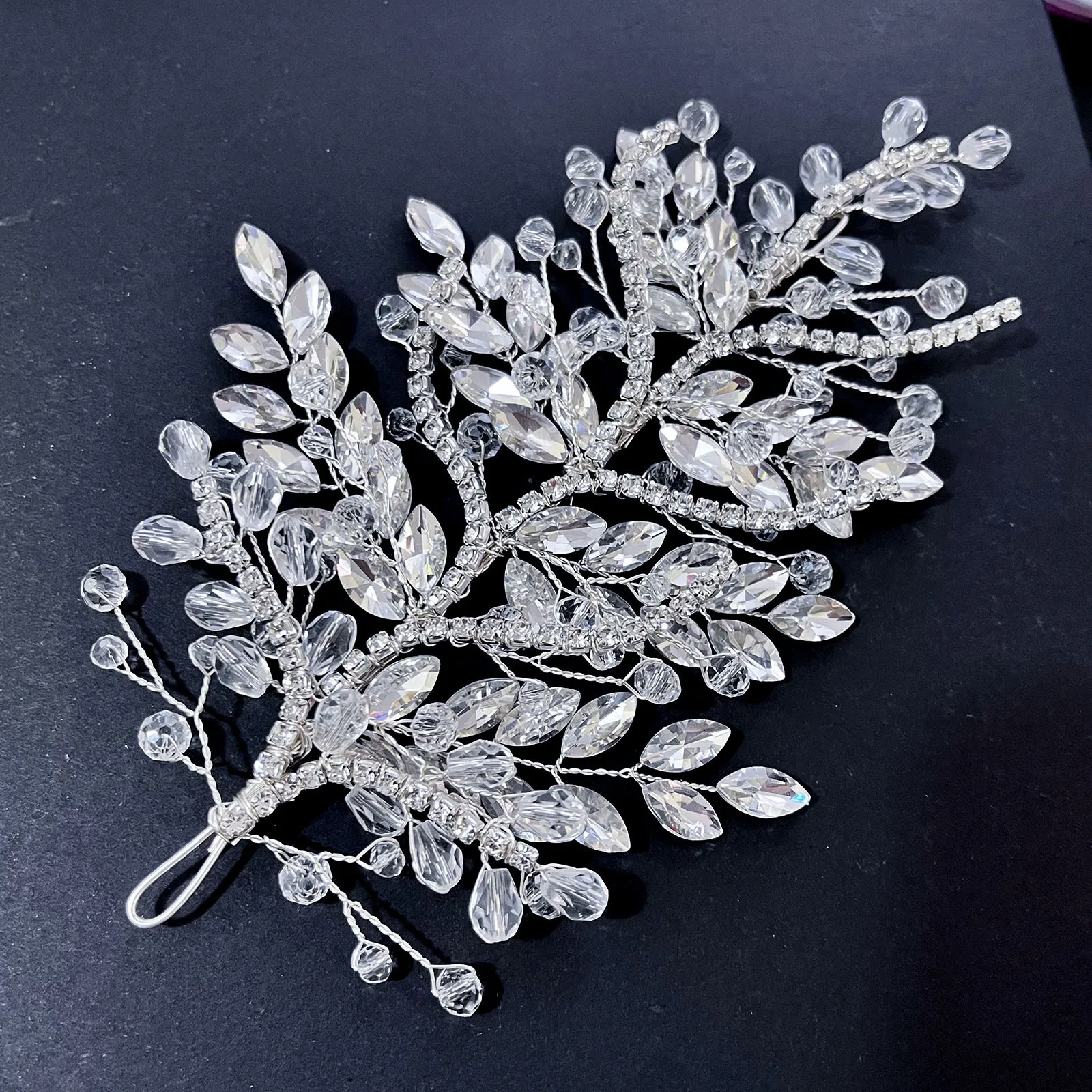 DZ256 الشمبانيا كريستال الزفاف خوذة النساء تيارا الفتيات أغطية الرأس أنيقة الملكة تاج الزفاف حفلة عيد ميلاد التبعي