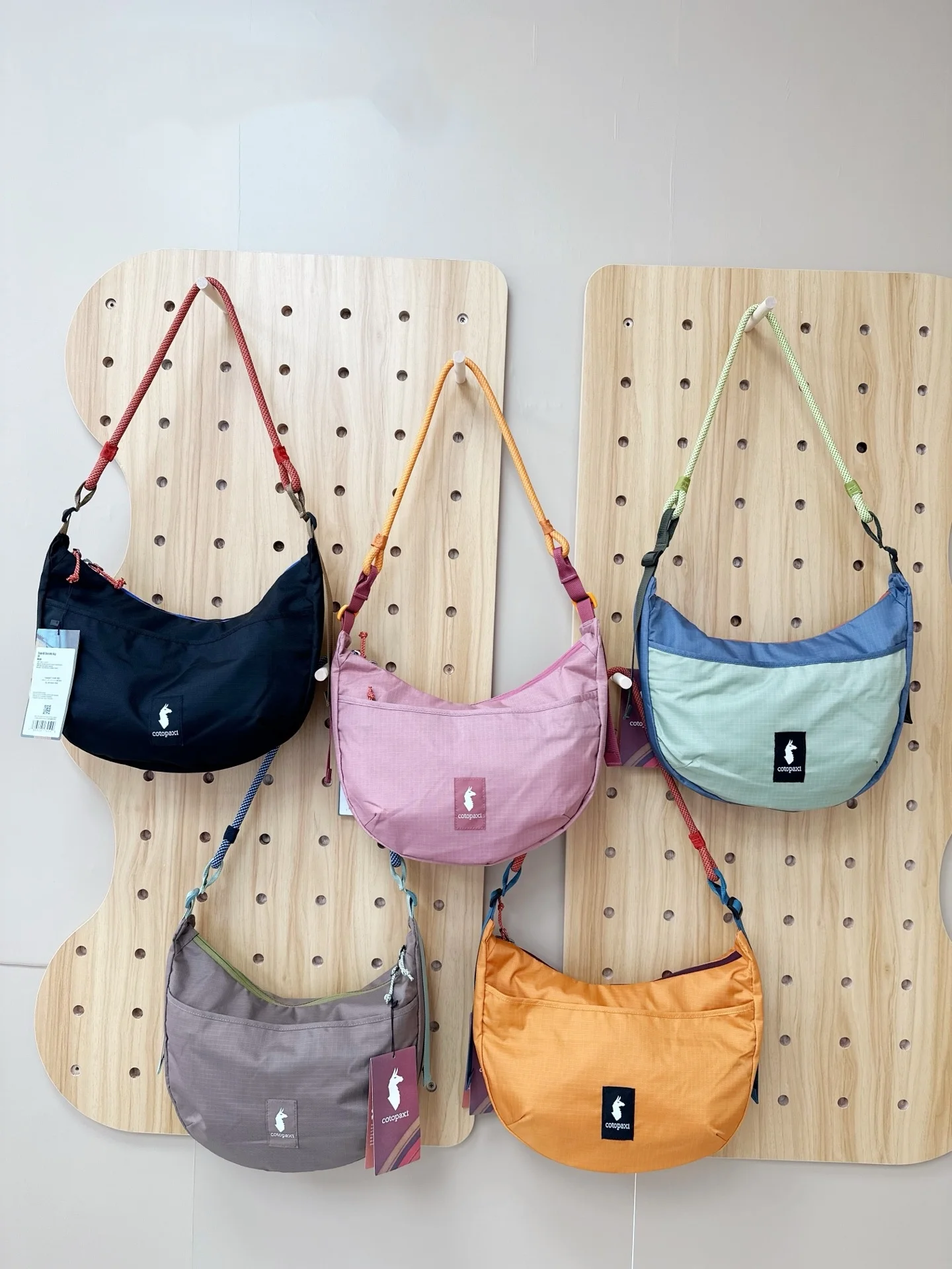 borsa-a-tracolla-impermeabile-da-viaggio-stile-designer-trozo-8l