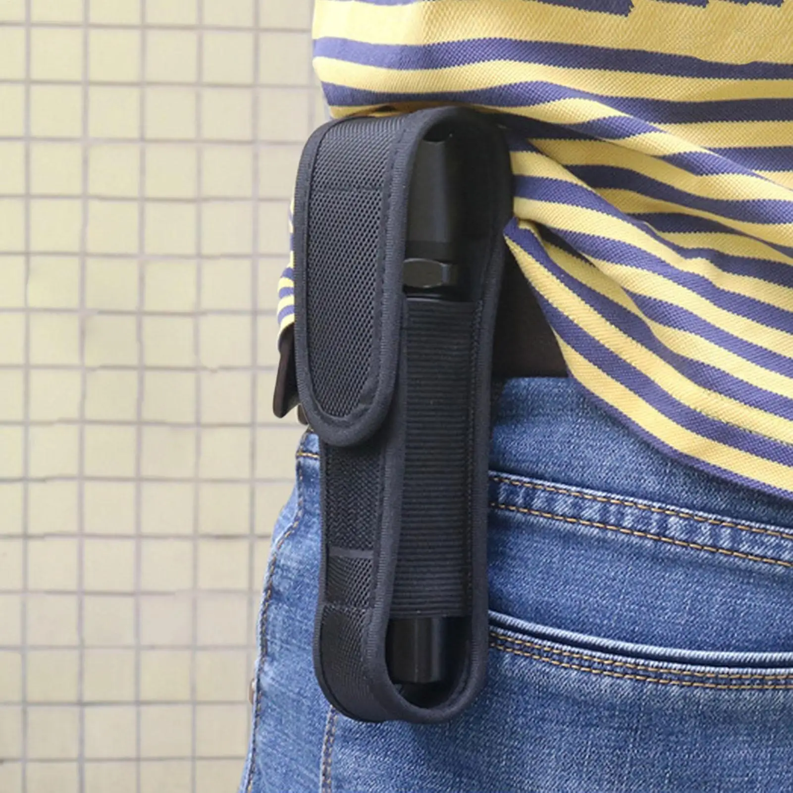 

Портативная нейлоновая сумка для фонарика, черная, регулируемая, для светодиодного фонаря, чехол-кобура, сумка для хранения фонарика, чехол для фонарика для использования на улице