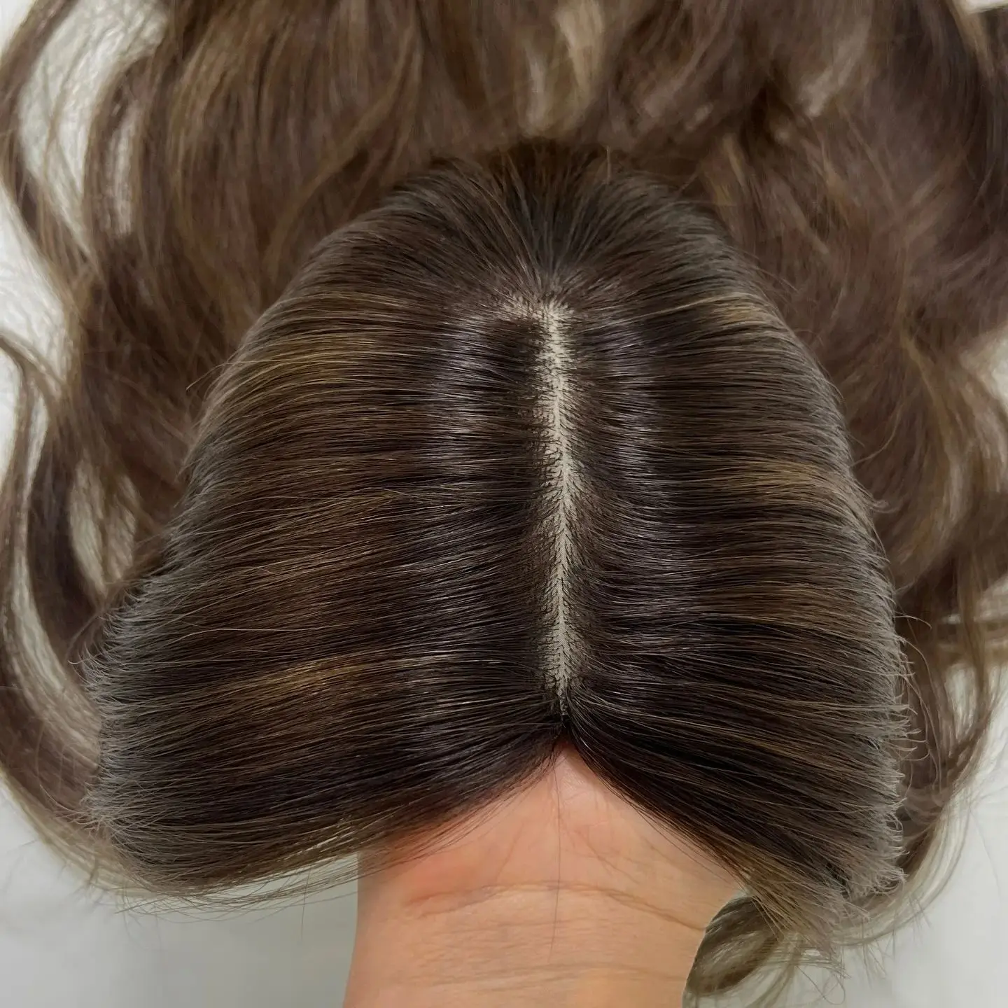 

Темно-коричневый парик с блонд-отливами, модный, синтетический, 13*4 HD, с невидимым кружевным верхом, для женщин, готовый к носке, 180% высокая плотность волос