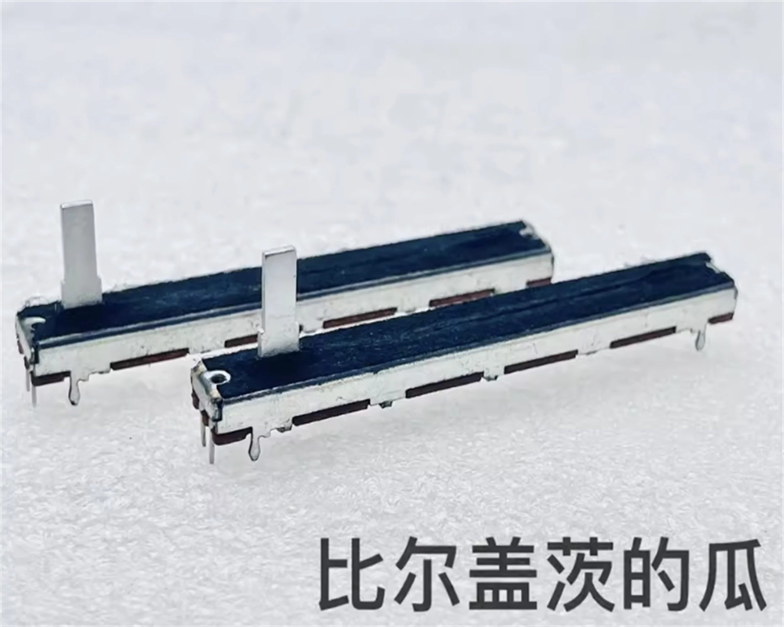 1 PCS high-quality B10K Pioneer DJM-200 800 850 900 mixing console, Bailingda 75mm shaft length 15mm