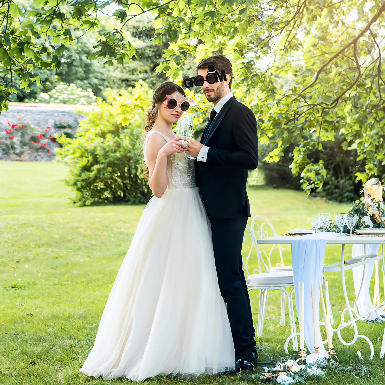 

2pcs Plastic Bride Groom Glasses Wedding Party Eyeglasses Funny Photo Props Bachelor Party Decoration Colorful Adult
