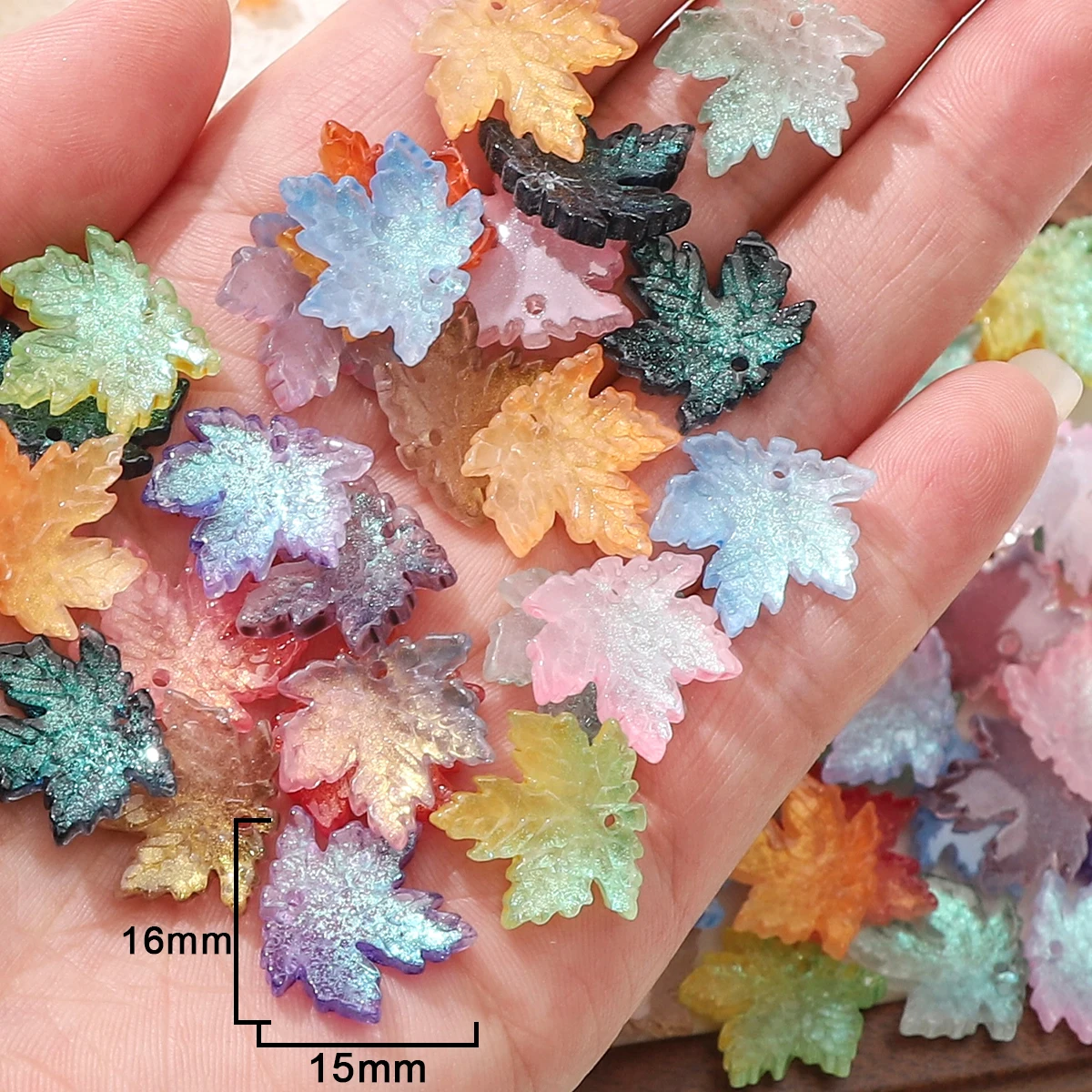 30-100 Stück bunte, ahornblattförmige lose Glasperlen, geeignet für DIY-Schmuckherstellung, Herbstdekorationen für Thanksgiving. – Detail 4