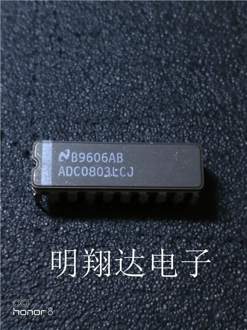 Free shipping  ADC0803LCJ ,.     10PCS