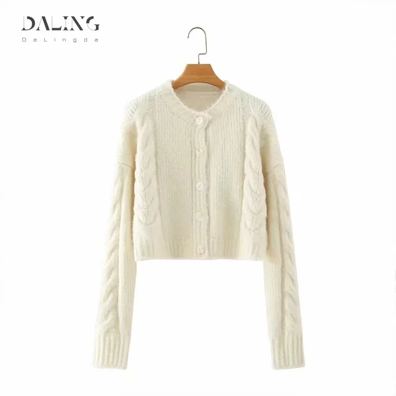 French style retro twist round neck long sleeve loose short knitted cardigan women's fashion new style in autumn and winter 2020