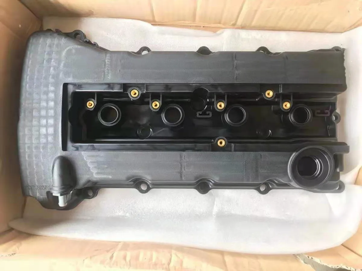 

Suitable for Peugeot 4008 Citroen C4 AIRCROSS cylinder head cover valve cover OEM: 1607582180 engine valve cover