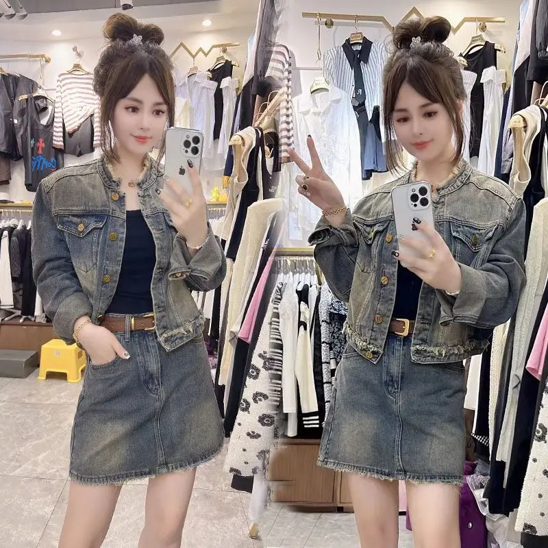 

Модный повседневный джинсовый костюм в корейском стиле, осенний новый женский стираный и ношенный короткий жакет + короткая юбка трапециевидной формы, комплект из двух предметов