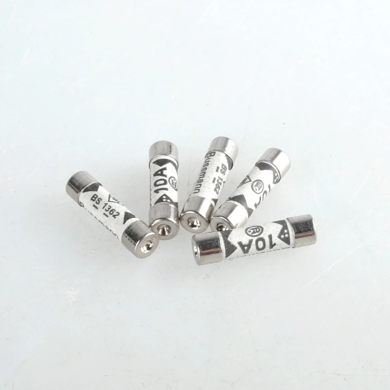 30pcs 10A Fuses Ceramic Tube Fuses High Performances UK Plugs Fuses Outlet Fuses Extension Leads Fuses for Safe Home Use