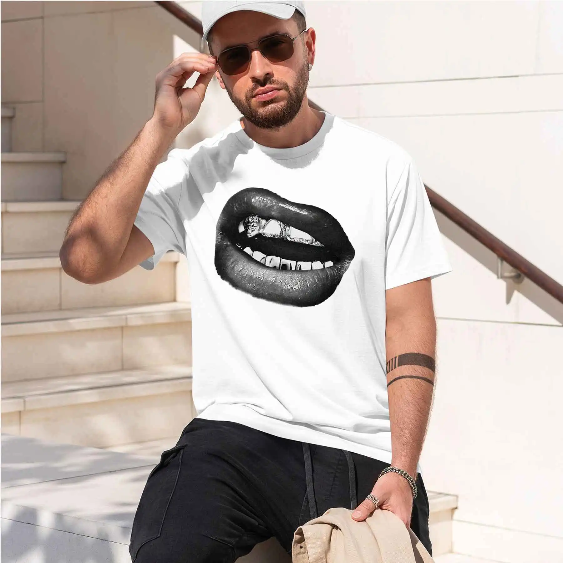 new printed T-shirt printed with  Men's Hip Hop Dark Style T-Shirt With Bling Lip Print Streetwear Loose Casual Tee