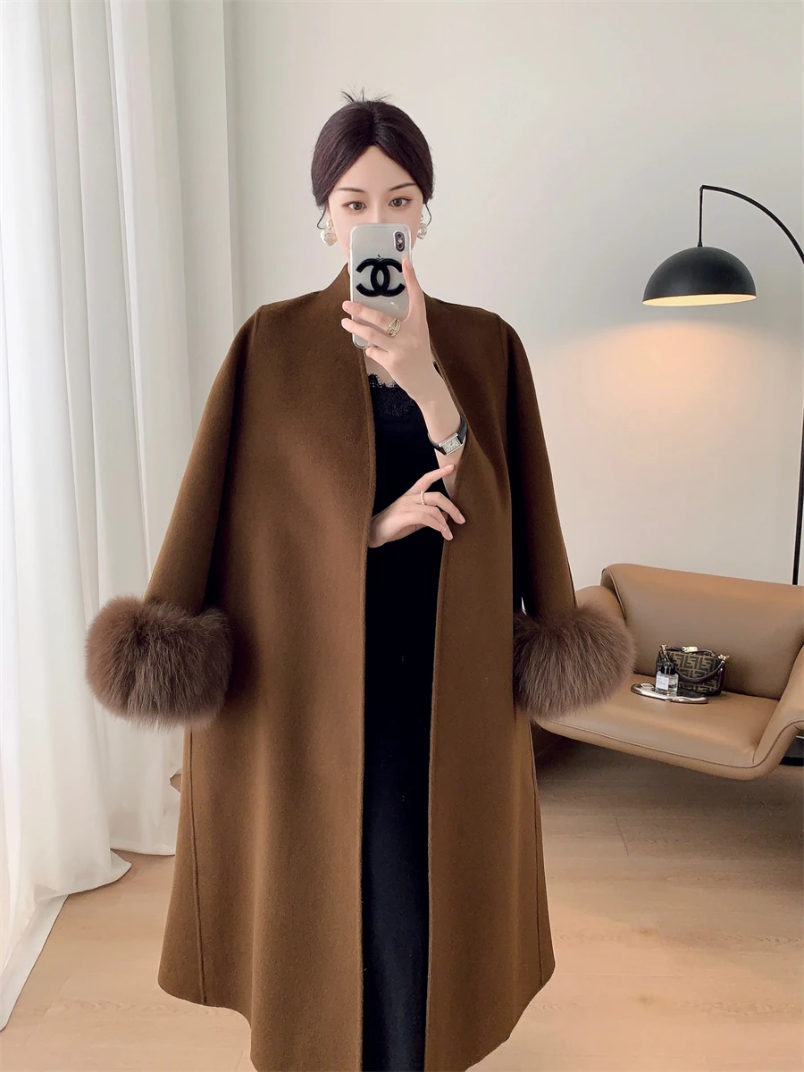 

2023 New Winter Wool Coat Fox Fur Cuffs Long Hepburn Style Double-Faced Woolen Goods Cashmere Overcoat Jackets Fashion Show