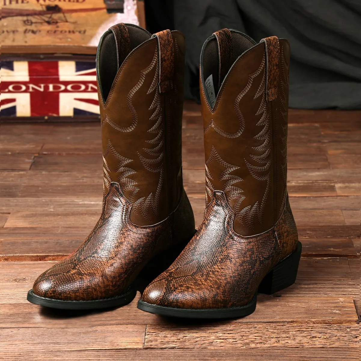 Men High Boots Embroidery Retro Handmade Mens Boots Western Cowboy Boot Pointed Toe Boots Hand Stitching Outdoor Men's Shoes
