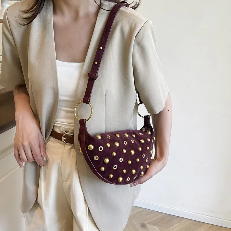 

Retro Rivet Bag Autumn/Winter Faux Suede Leather Single Shoulder Underarm Bag 2025 European American Style Crossbody Bag