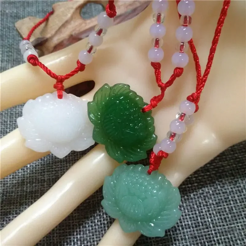 Naturalna zieleń Jade Lotus wisiorek naszyjnik z koralików urok biżuteria modne dodatki ręcznie rzeźbione kobieta szczęście Amulet prezenty