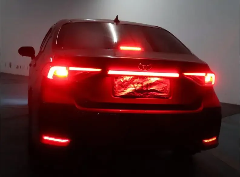 LED a través del maletero para Toyota Corolla 2019 2020 2021 2022 lámpara trasera Streamer a través de luz LED de ancho de señal de giro