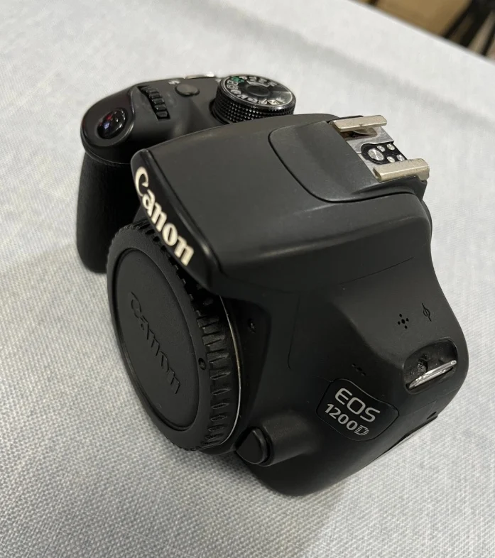 95% New Canons 1200D Single Body Entry-level Home Photography Full HD 1080P SLR Digital Camera Used