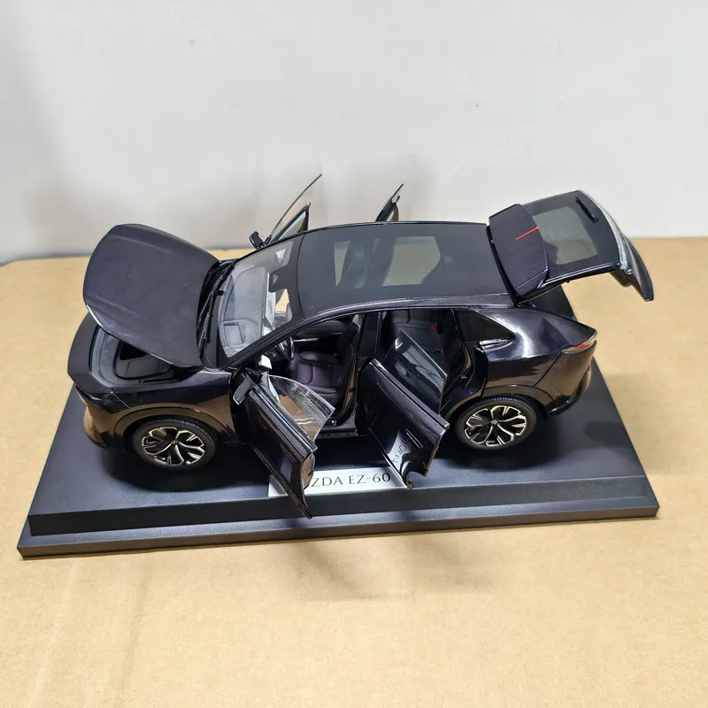 Mazda Ez-60 1:18 Maßstab Druckguss-Modellauto Simuliertes Legierungs-Elektro-SUV-Automodell Ausstellungsstück Sammlerstück Geschenk für Auto-Enthusiasten