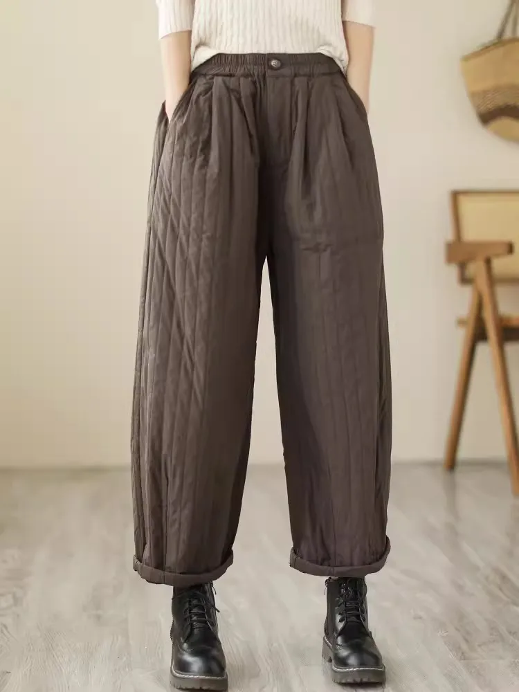 Frauen Winter Daunen Baumwoll hose 2024 neue übergroße elastische Taille geste ppte Hose mit weitem Bein Thermo Baumwolle gepolsterte wind dichte Hose