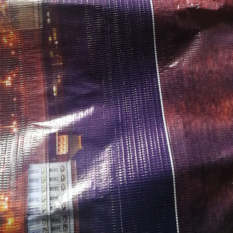 ماكينة ربط القماش المشمع الأوتوماتيكية LC3000C معدات خليط عمودية ذكية PVC/PVB تنطبق على خياطة القماش الشبكية