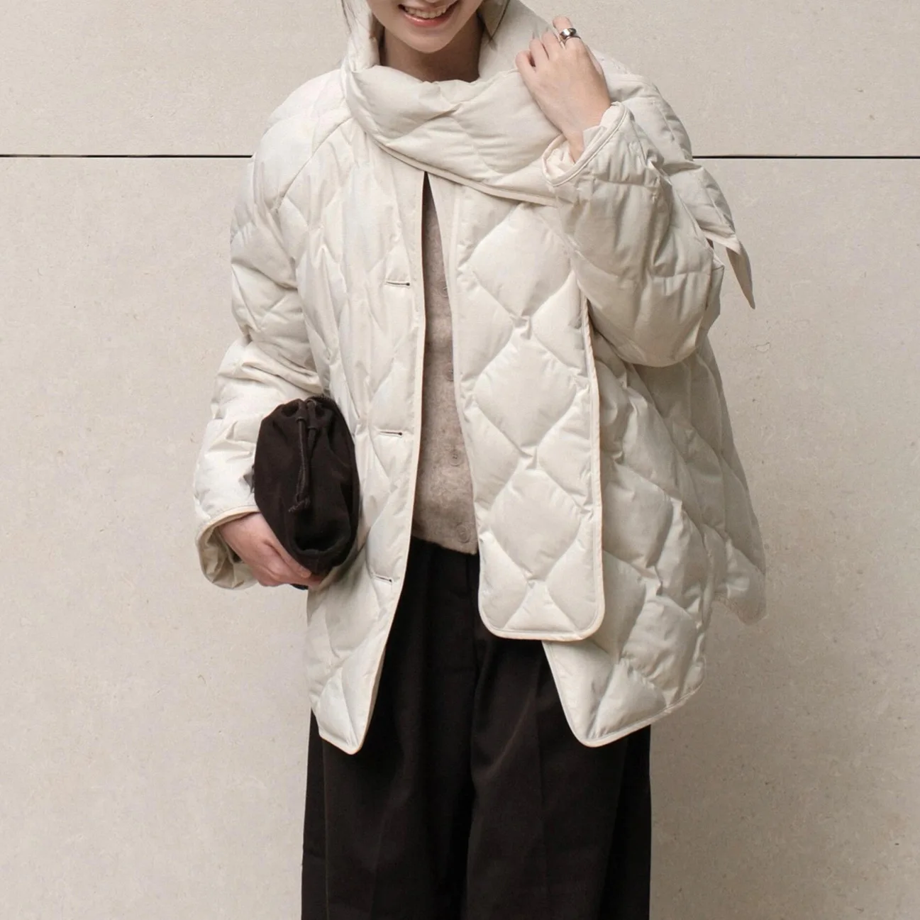 2025 Winter Neue Frauen Daunenjacke Lose Stil Weiße Ente Daunen Schal Mantel