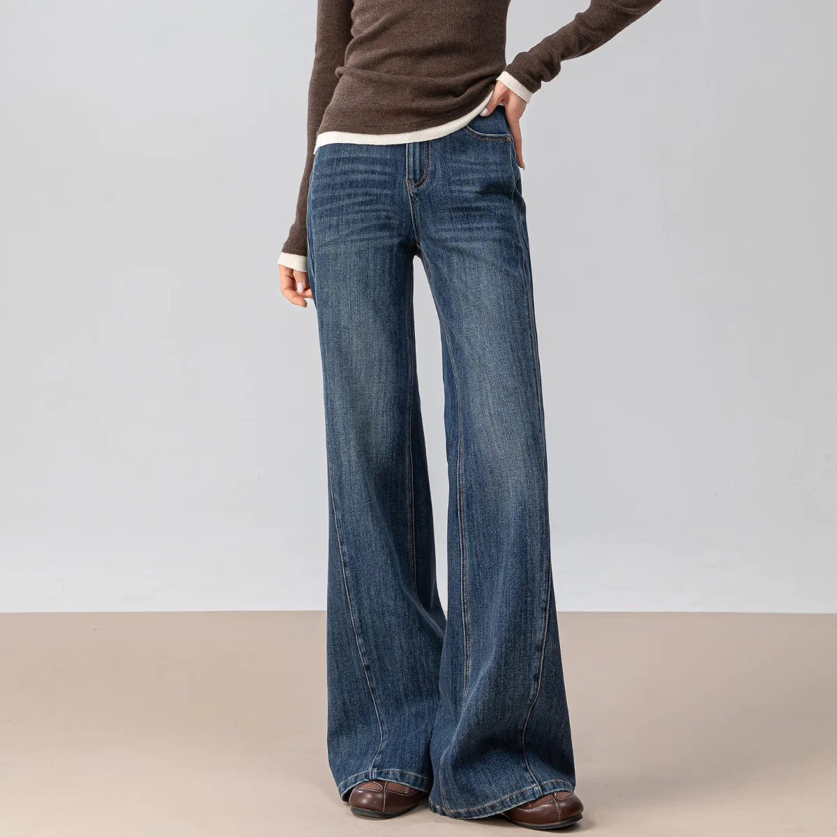 

High Waist Bell Bot Loose Fit Women's Jeans Korean Sle Metal Tead Denim Fabric Tapered Design Autumn New Arrival