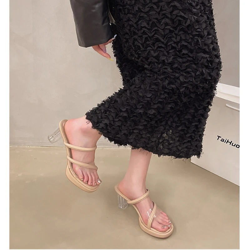 Summer New Fashion Temperament Open-toe Crystal Slippers Women's Transparent One-word belt Outerwear High-heeled shoes trend