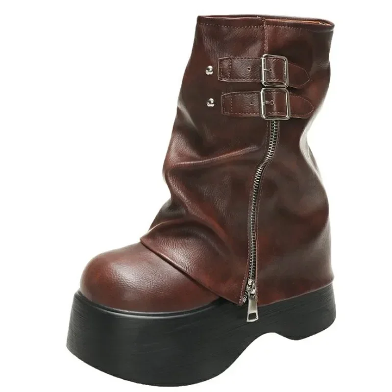 Botas de couro macio para mulheres, botas de bezerro médio, cunha de plataforma alta, botas britânicas, botas de motocicleta para senhoras, novas, 9cm, inverno e outono