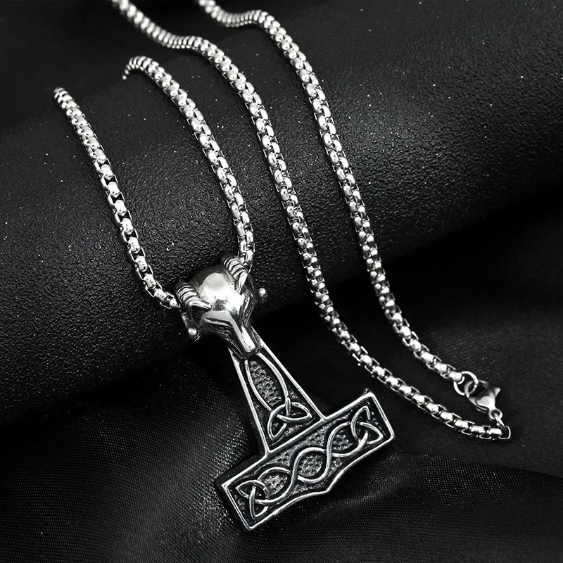

Men's retro fashion clothing pendants, simple couple and student accessories, cool fox head necklaces, retro necklines